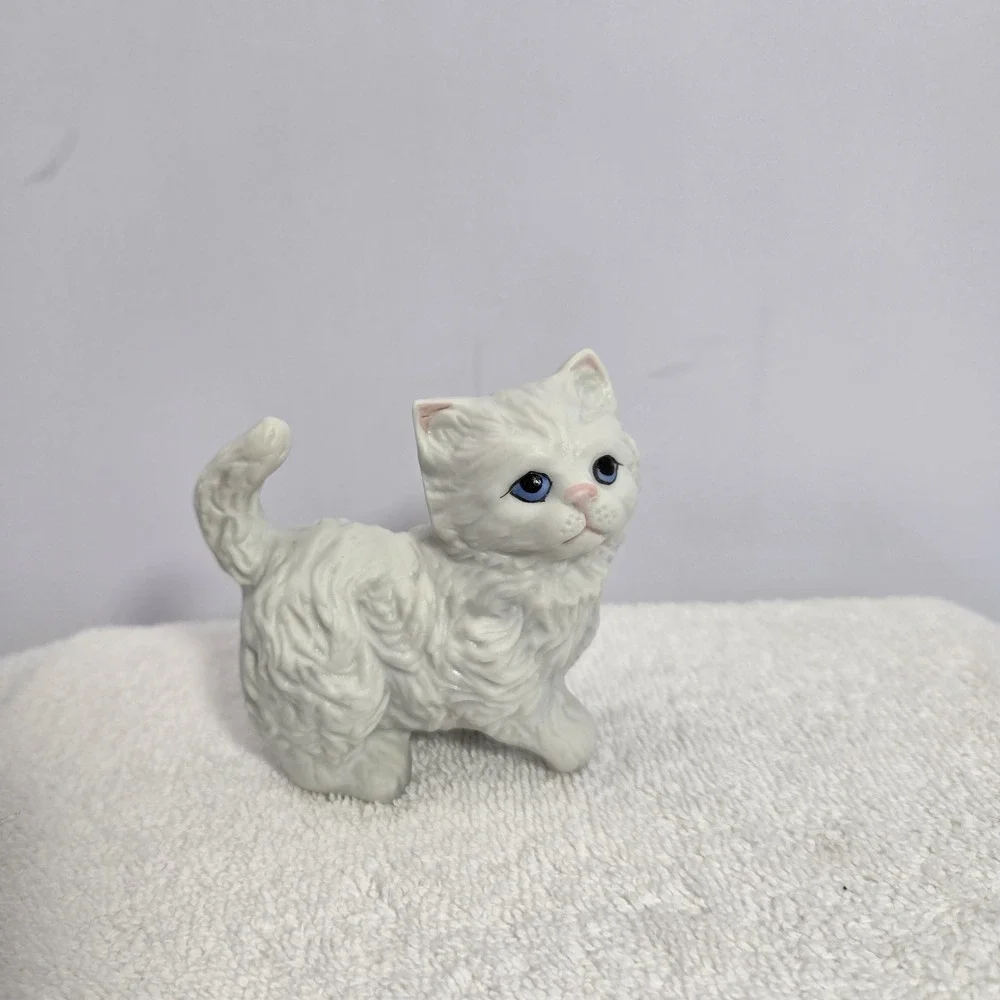 Vintage White Persian Cat Figurine Ceramic Glossy Blue Eyes Longhair Collectible